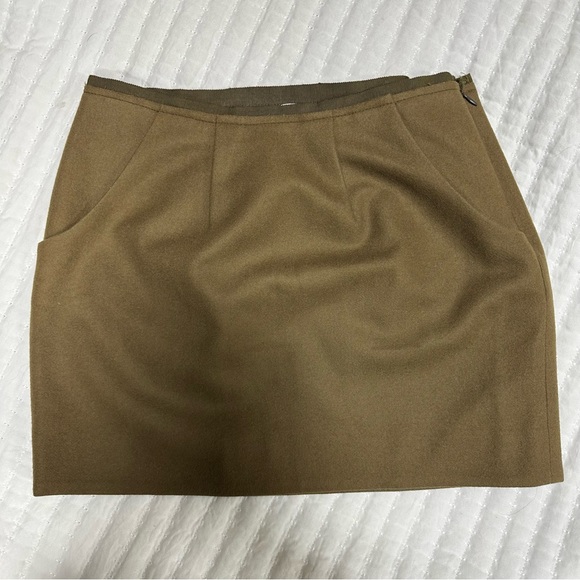 J. Crew Dresses & Skirts - J.CREW Green Mini Skirt with Pockets Size 2